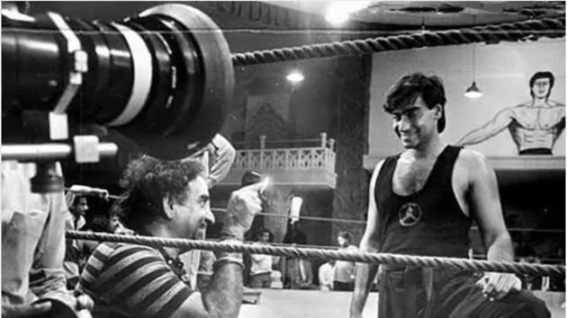 अजय देवगन की Rare अनदेखी तस्वीरें आयी सामने, पहचान पाना मुश्किल