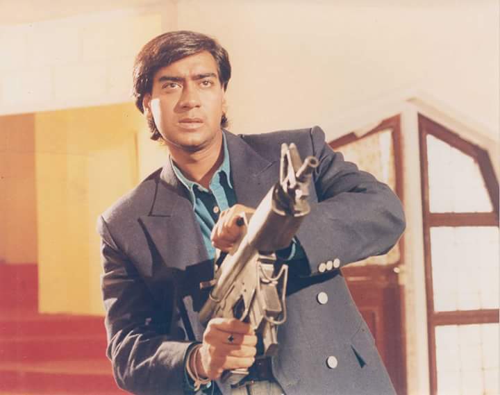 अजय देवगन की Rare अनदेखी तस्वीरें आयी सामने, पहचान पाना मुश्किल