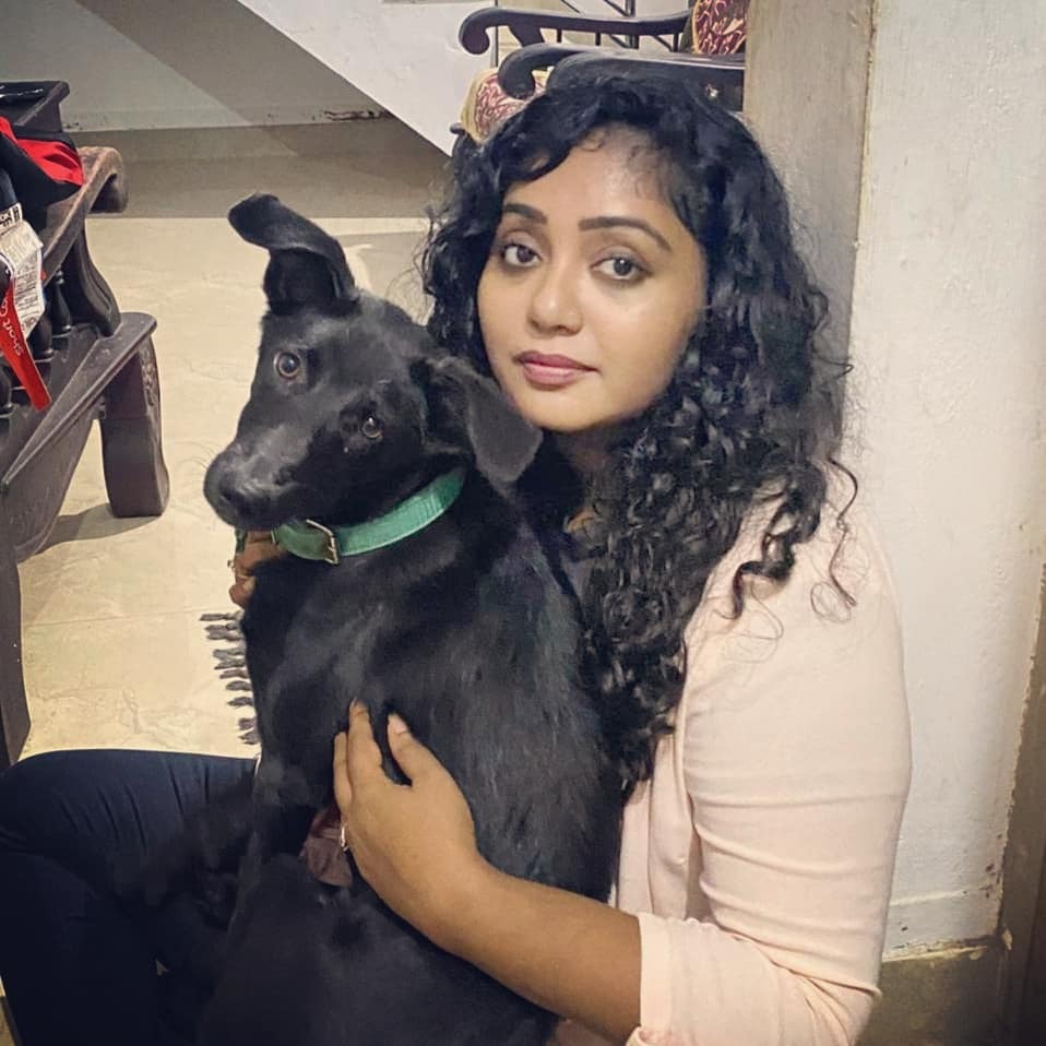 ഗ്ലാമറസായി നടി ഹിമ ശങ്കർ ചിത്രങ്ങൾ കാണാം