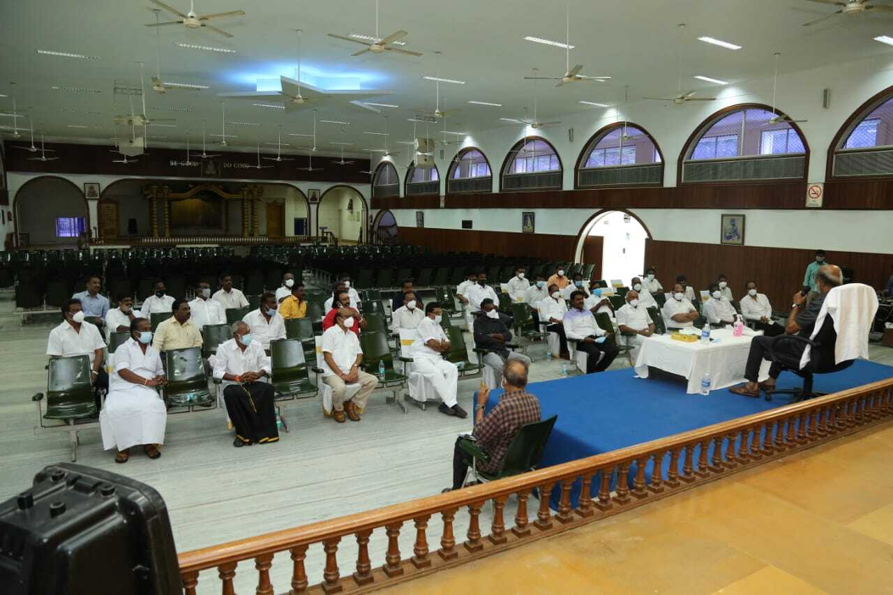 Rajinikanth Renames RRM to Fans Welfare Association