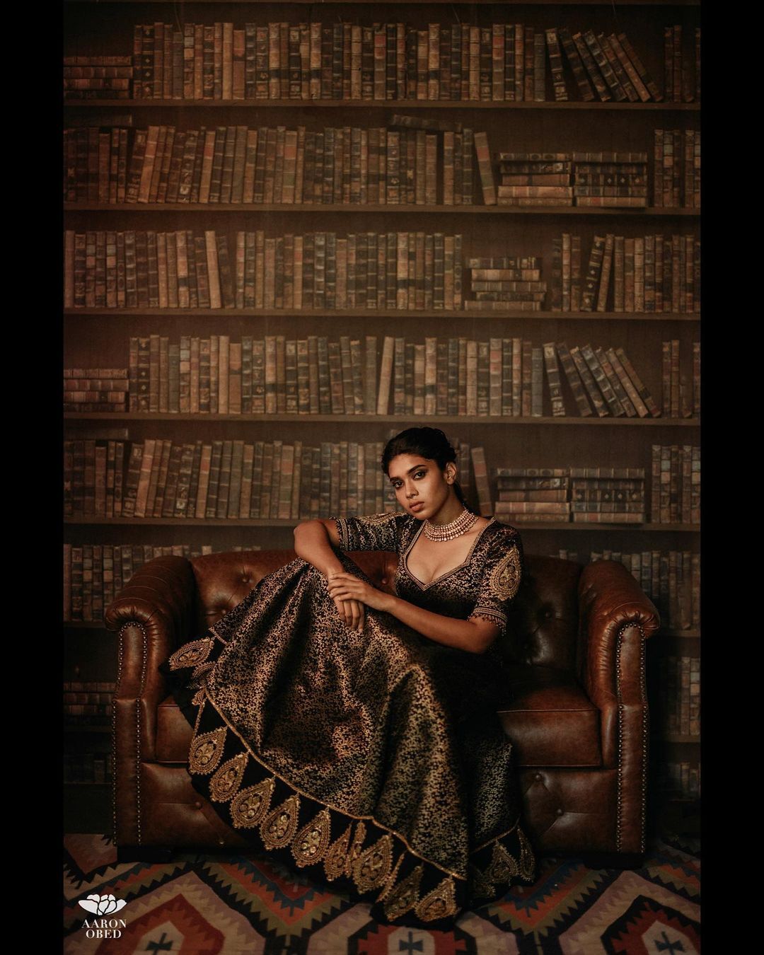 സാരിയിലും മോഡേൺ ലുക്കിലും ഒരുപോലെ സുന്ദരി; സര്‍പ്പട്ടൈ താരത്തിന്റെ ചിത്രങ്ങള്‍ ട്രെന്‍ഡിംഗ്