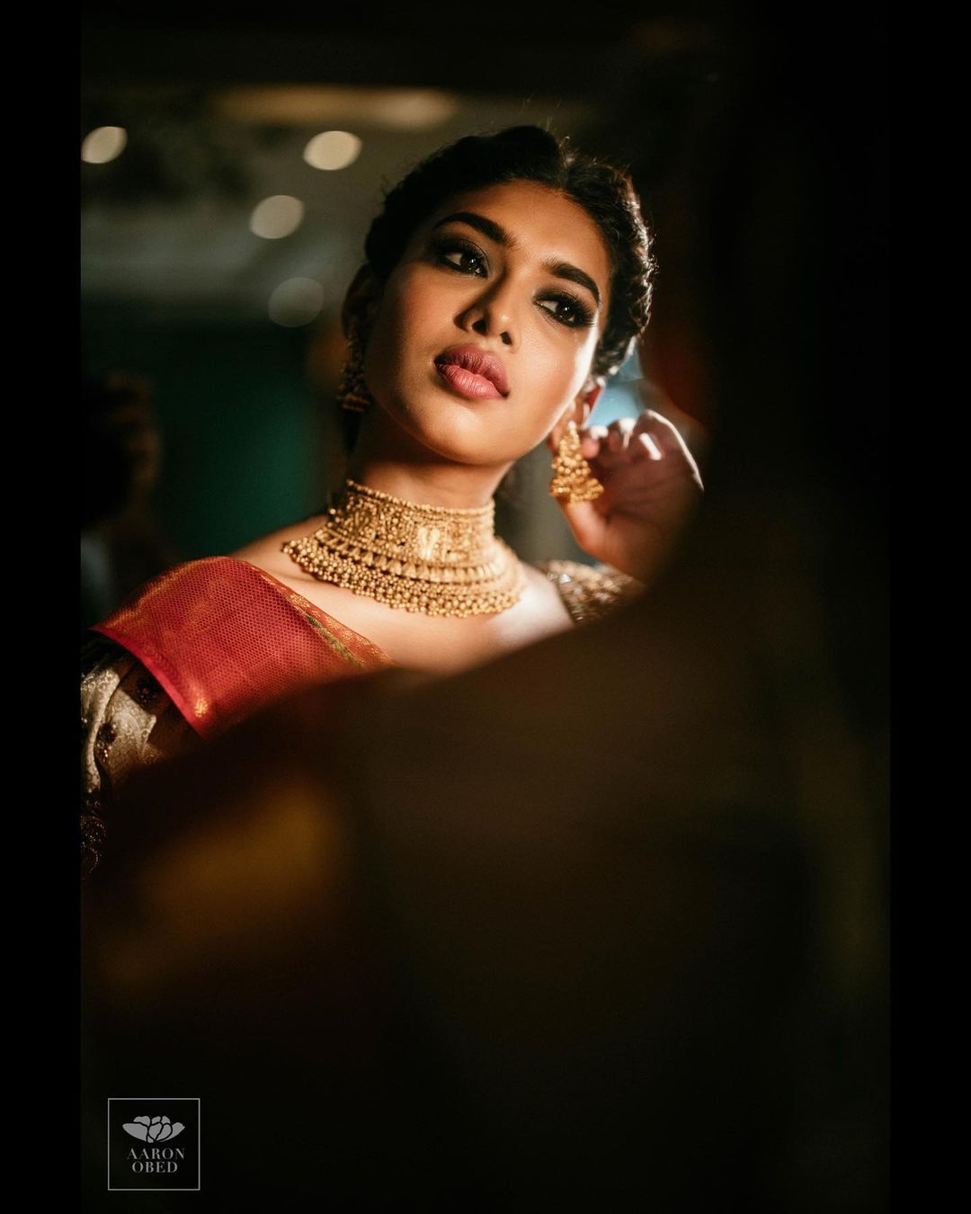 സാരിയിലും മോഡേൺ ലുക്കിലും ഒരുപോലെ സുന്ദരി; സര്‍പ്പട്ടൈ താരത്തിന്റെ ചിത്രങ്ങള്‍ ട്രെന്‍ഡിംഗ്