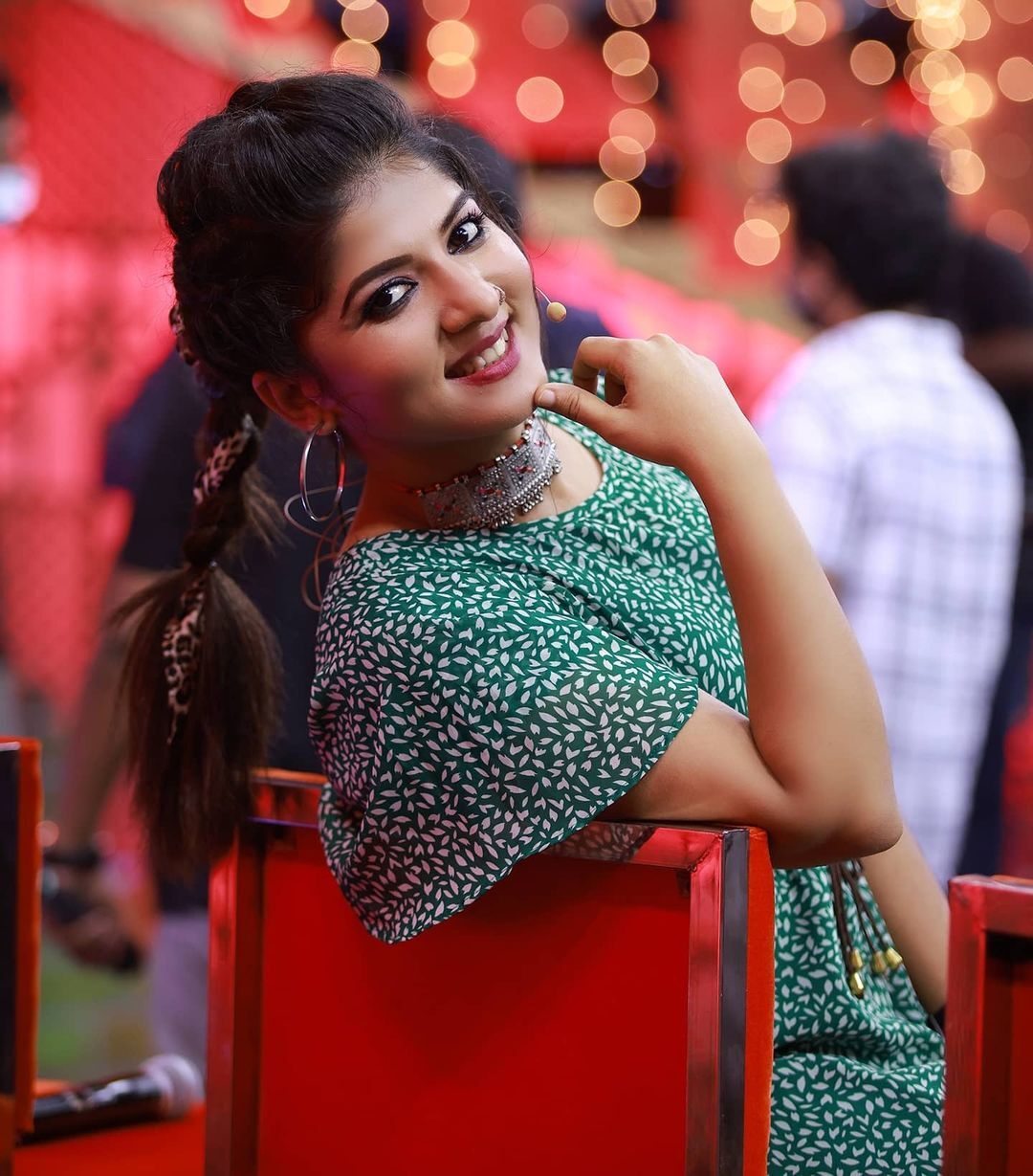 ഉപ്പും മുളകിലെ മോളൂസ് ആളൊരു ഫ്രീക്കത്തി തന്നെ; ചിത്രങ്ങളതാ