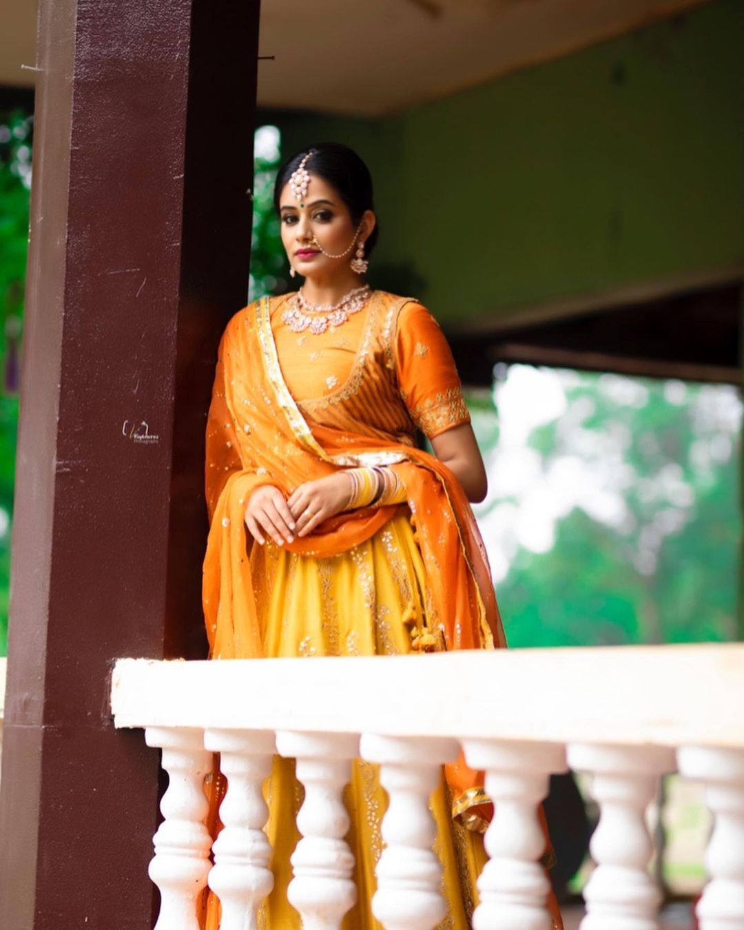 വീണ്ടും മണവാട്ടിയെ പോലെ അണിഞ്ഞൊരുങ്ങി പ്രിയാമണി, വേറിട്ട ലുക്കിലുള്ള നടിയുടെ ചിത്രങ്ങൾ കാണാം