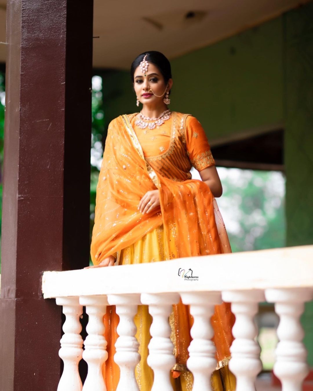വീണ്ടും മണവാട്ടിയെ പോലെ അണിഞ്ഞൊരുങ്ങി പ്രിയാമണി, വേറിട്ട ലുക്കിലുള്ള നടിയുടെ ചിത്രങ്ങൾ കാണാം