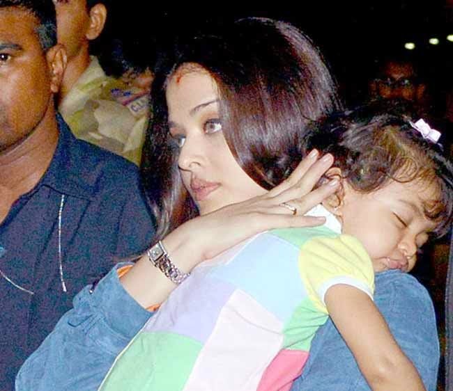 Aishwarya Rai Bachchan's Cute Pictures With Daughter Aaradhya