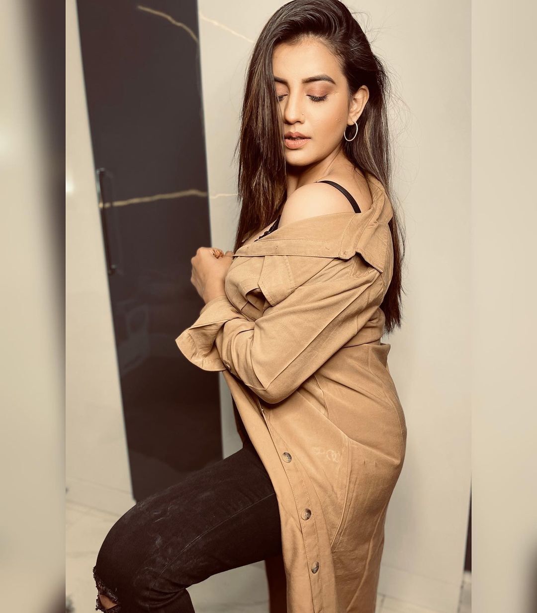 Bhojpuri Diva And Bigg Boss OTT Contestant Akshara Singh’s Glamourous Pictures