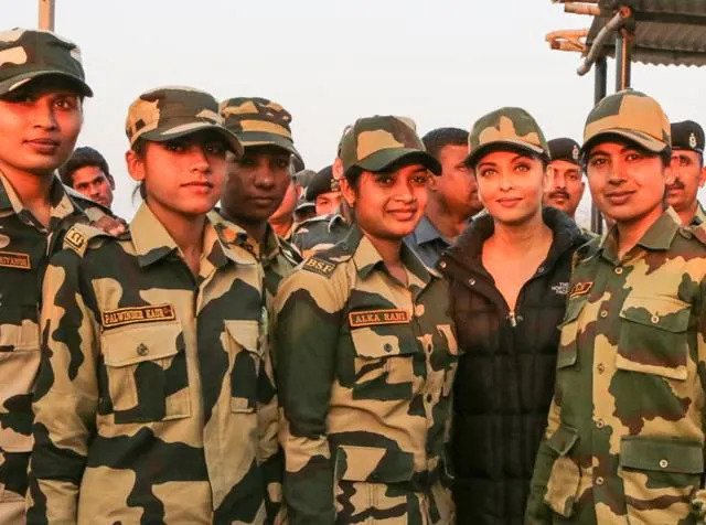 Independence Day 2021 Special: When Aishwarya Rai, Akshay Kumar & Other B-town Stars Met BSF Soldiers
