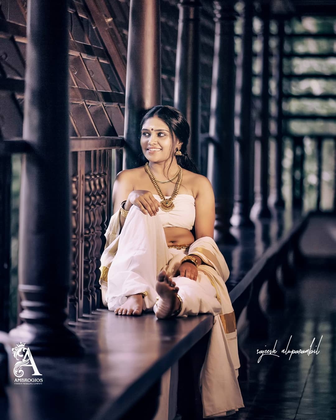 Indian Couples Viral Photoshoot