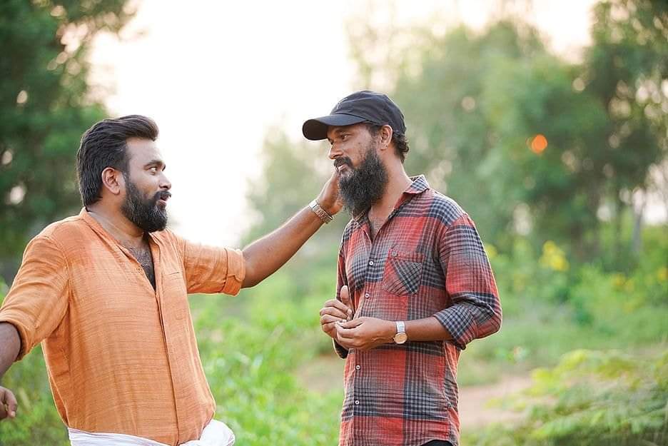  ரெண்டு மூக்குத்தி.. கொண்டை.. உடன்பிறப்பே படத்தில் ஜோதிகாவின் கெட்டப் இதுதான்.. வைரல் போட்டோஸ்!