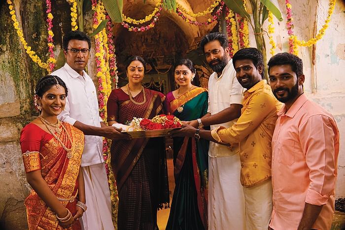  ரெண்டு மூக்குத்தி.. கொண்டை.. உடன்பிறப்பே படத்தில் ஜோதிகாவின் கெட்டப் இதுதான்.. வைரல் போட்டோஸ்!