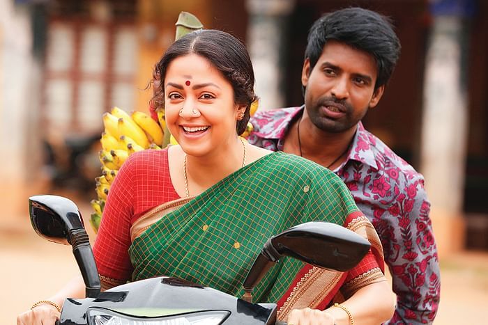  ரெண்டு மூக்குத்தி.. கொண்டை.. உடன்பிறப்பே படத்தில் ஜோதிகாவின் கெட்டப் இதுதான்.. வைரல் போட்டோஸ்!