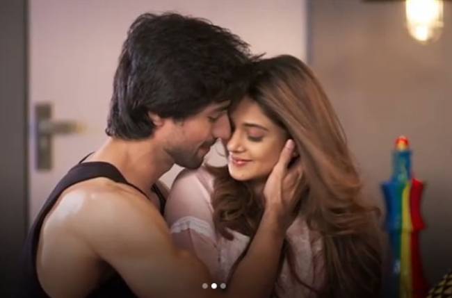 These Throwback Pictures Of Jennifer Winget & Harshad Chopda Will Remind You Of Bepannaah Days!