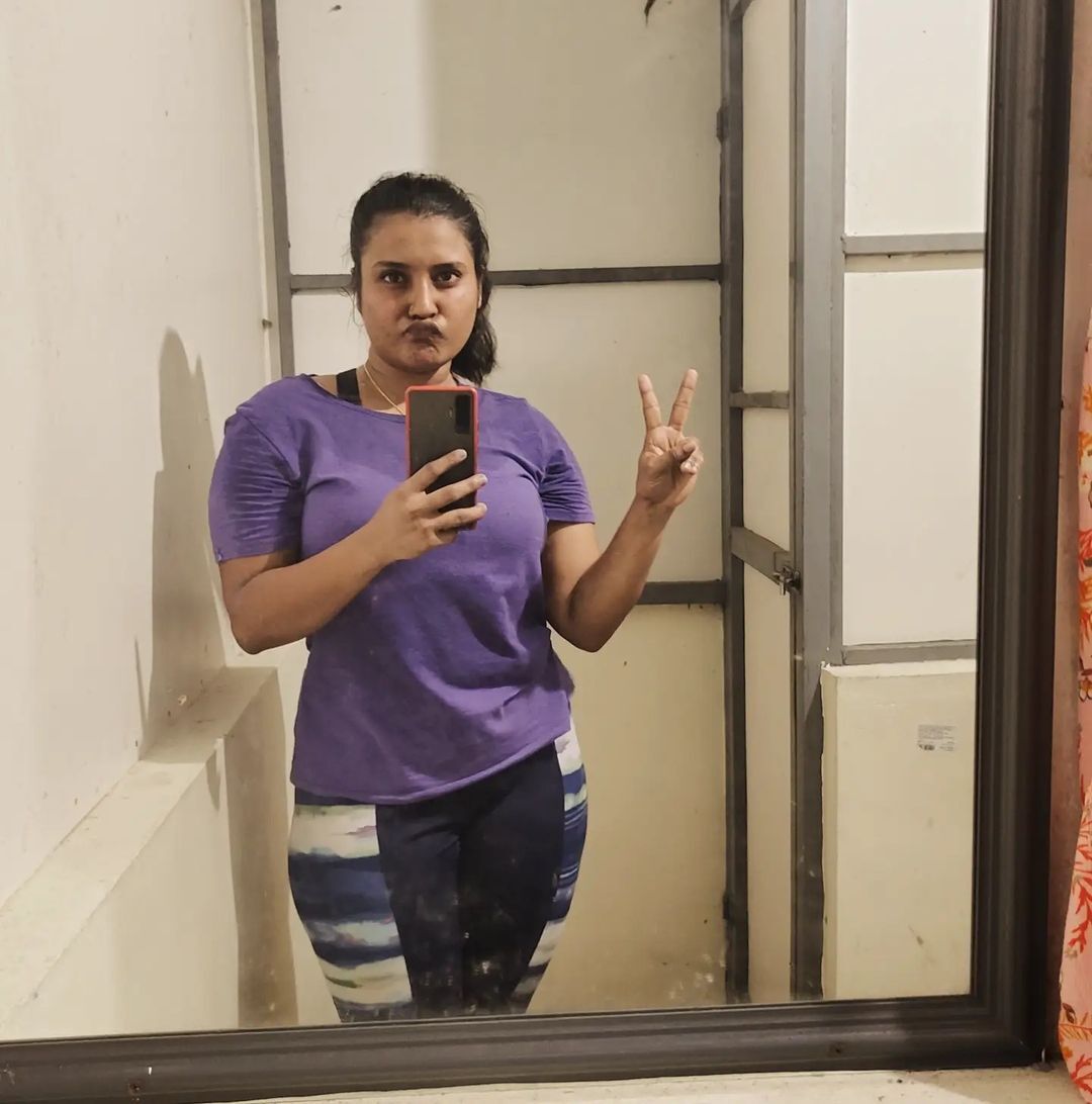 വർക്കൗട്ട് ചിത്രം പങ്കുവെച്ച്  റോഷ്ണ അന്ന റോയി, ചിത്രം കാണൂ