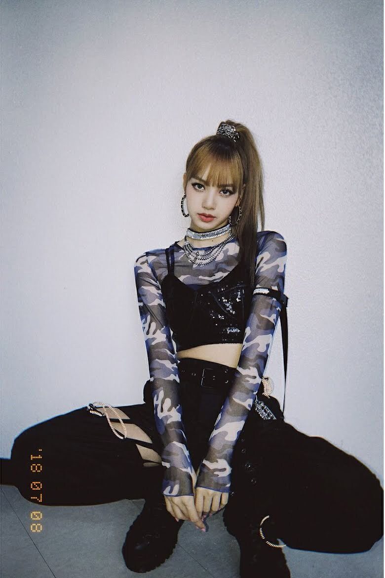 BLACKPINK's Lisa Slaying On Stage In These Iconic Looks