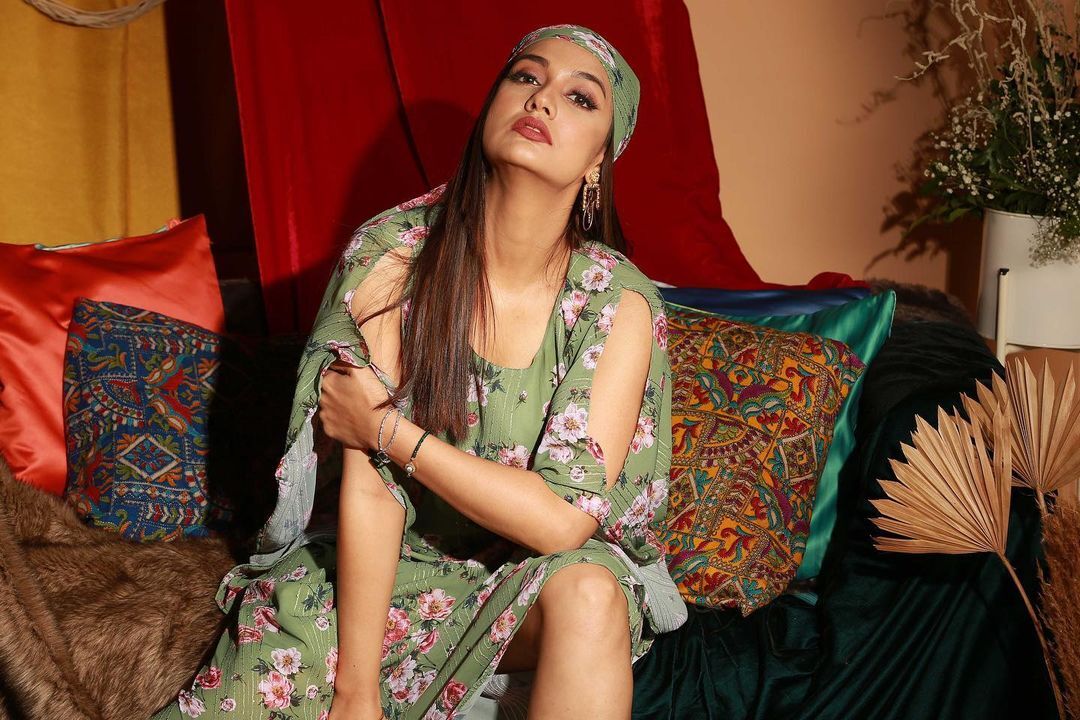 Hina Khan, Divya Agarwal, Divyanka To Drashti & Sanaya, Here’s The Educational Qualifications Of TV Actors