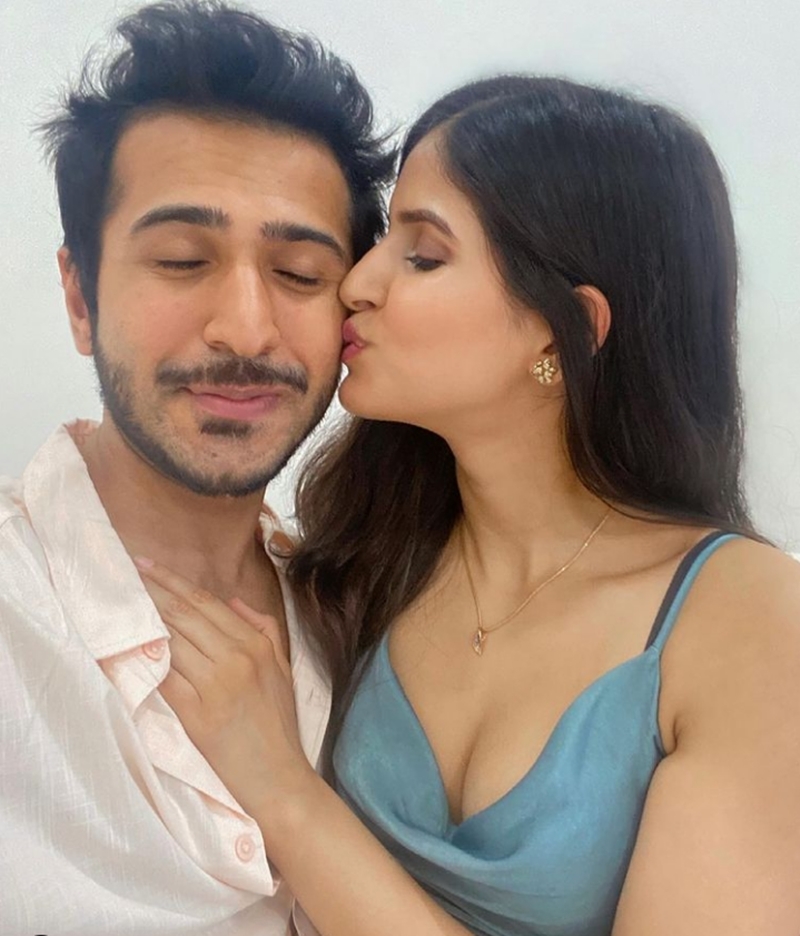 Sakshi Malik & Her Fiance Santul Katahra’s Intimate Pictures Are Too Hot To Handle