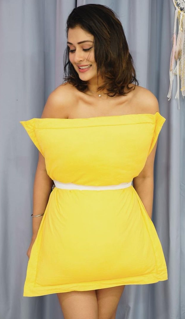 Sensational Payal Rajput’s BOLD Fashion Sense Is Noteworthy; See Pictures