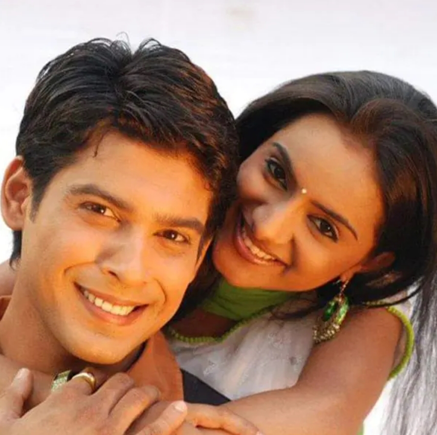 Sidharth Shukla’s Pictures With Rashami Desai, Jasmin Bhasin, Shehnaaz Gill & Other Co-Actresses