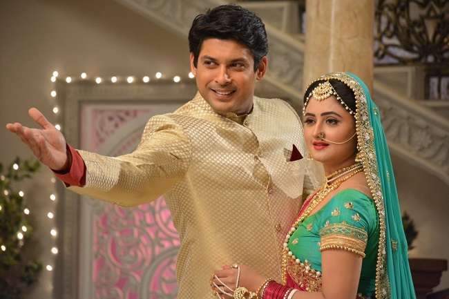 Sidharth Shukla’s Pictures With Rashami Desai, Jasmin Bhasin, Shehnaaz Gill & Other Co-Actresses