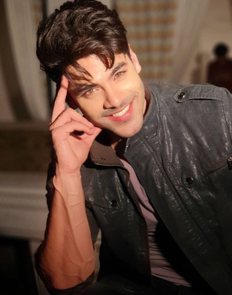 Simba Nagpal’s Stylish Looks Are Enough To Make Anyone Go Weak In The Knees