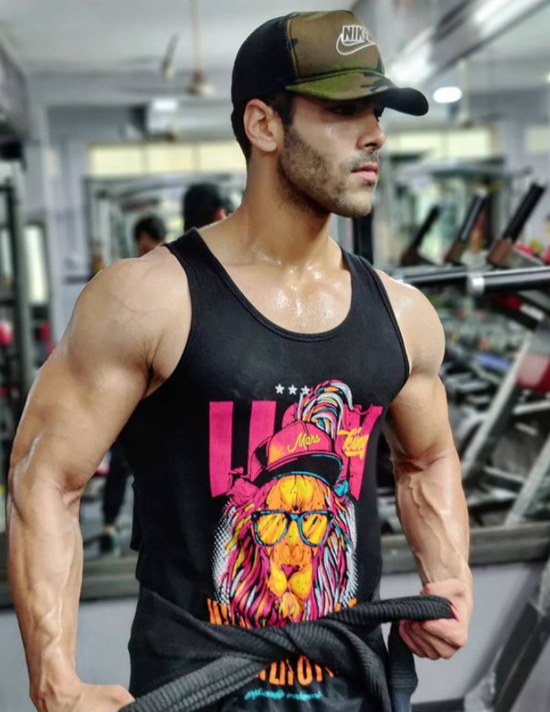 Simba Nagpal’s Stylish Looks Are Enough To Make Anyone Go Weak In The Knees