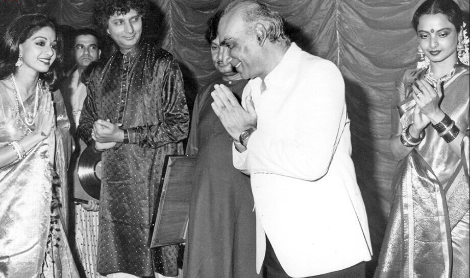 Sridevi, Rishi Kapoor & Vinod Khanna's Unseen Photos From Chandni Days