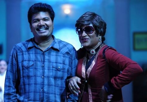 Throwback Pictures From The Sets Of Aishwarya Rai-Rajnikanth's Enthiran, Seen Yet?