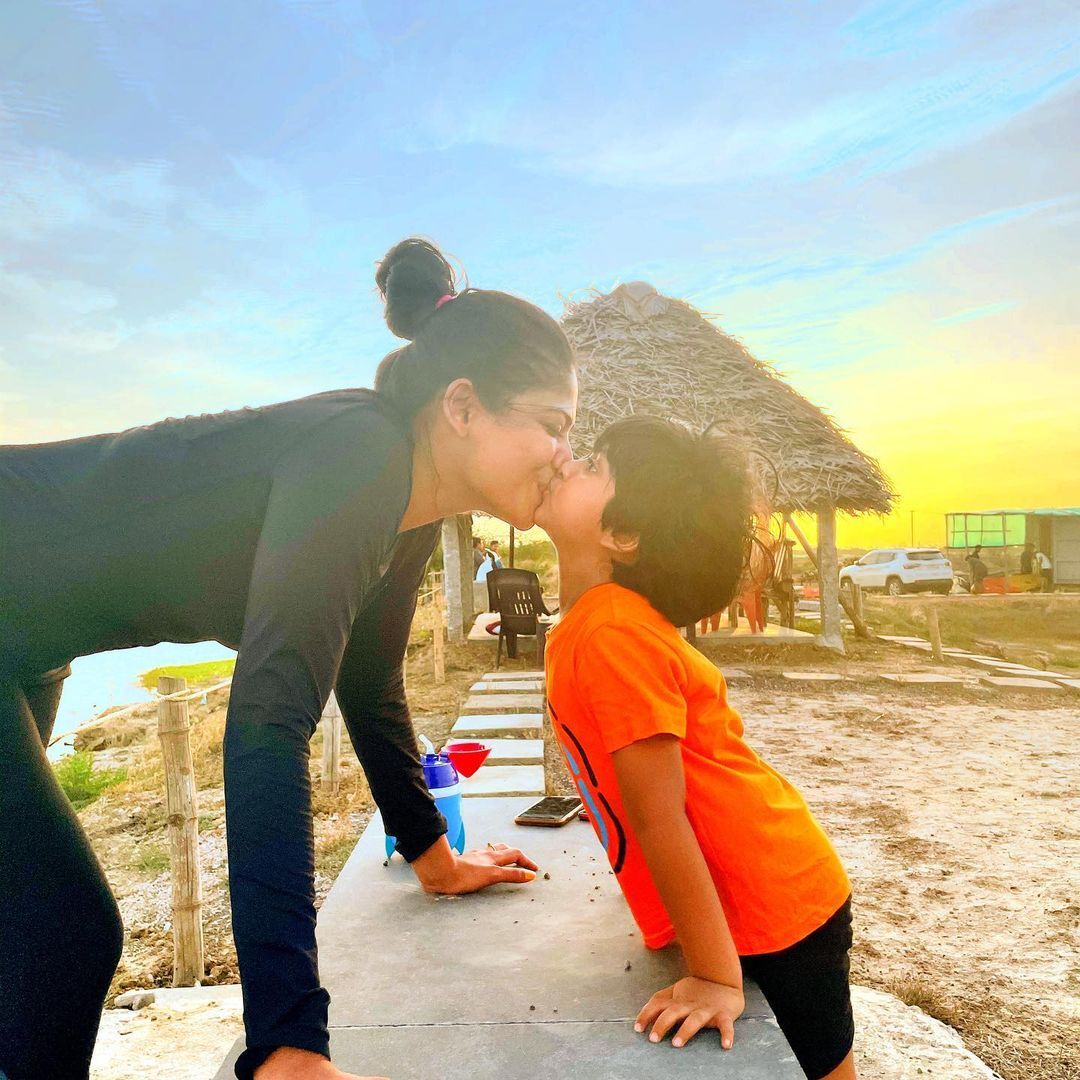 World's Mega Reality Show Survivor Tamil Contestant Vijayalakshmi  Ahathian Family And Unseen