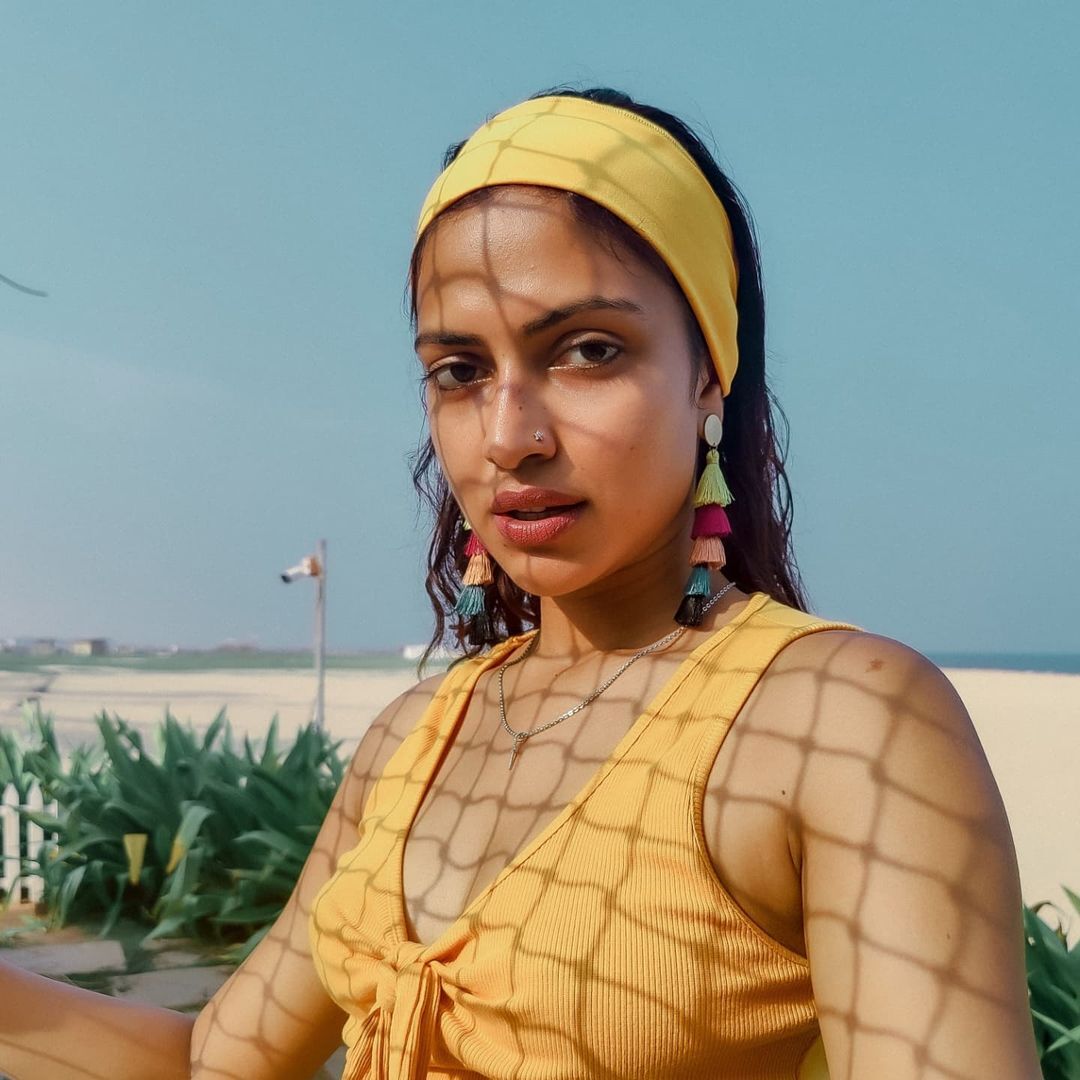  படுமோசமான உடையில் போட்டோ ஷூட் நடத்திய அமலா பால்... திணறும் இன்ஸ்டா!