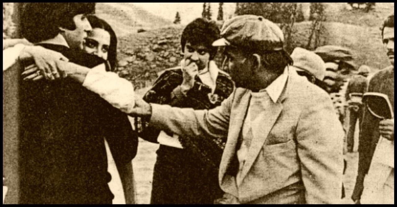 Amitabh Bachchan-Rekha's Unseen Photos From Silsila Sets