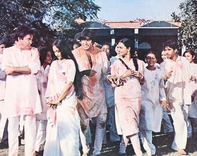 Amitabh Bachchan-Rekha's Unseen Photos From Silsila Sets