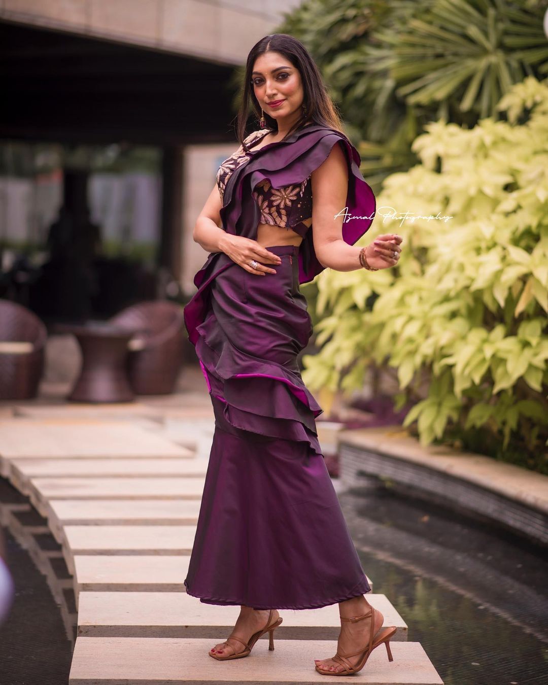 പാവാടയിലും  ബ്ലൗസിലും അതീവ  സ്റ്റൈലീഷായി ഋതു മന്ത്ര,  താരത്തിന്റെ ചിത്രം കാണാം