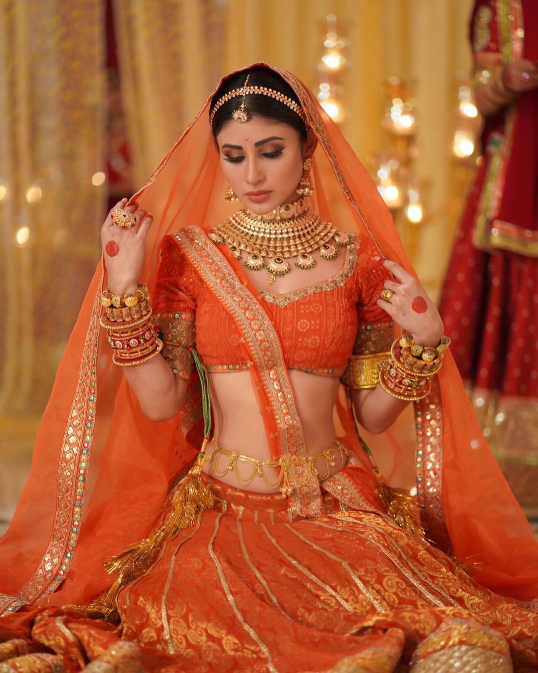 Mouni Roy Looks Gorgeous In Traditional Wear; Naagin Actress' BEST Ethnic Pictures