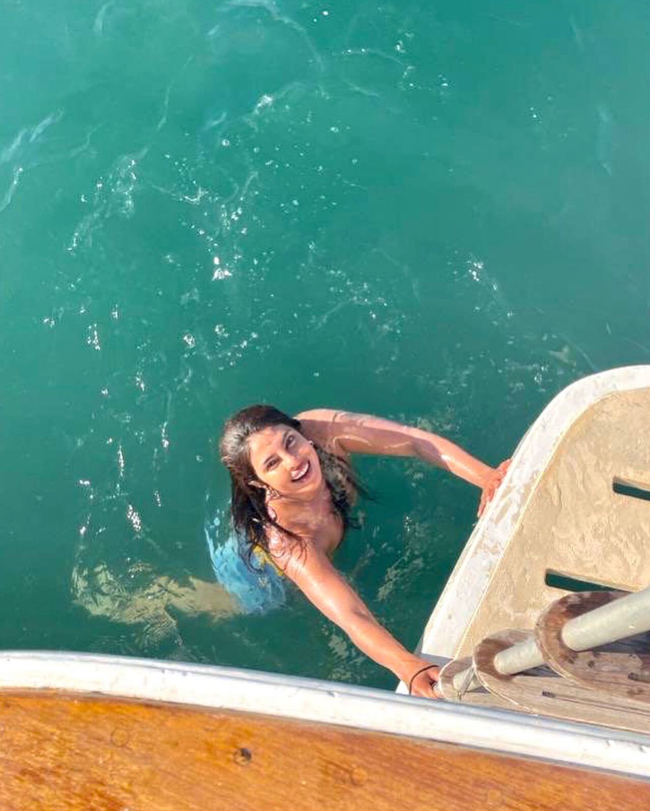 Priyanka Chopra Latest Red Hot Bikini Pictures From Spain Are Too Hot To Handle