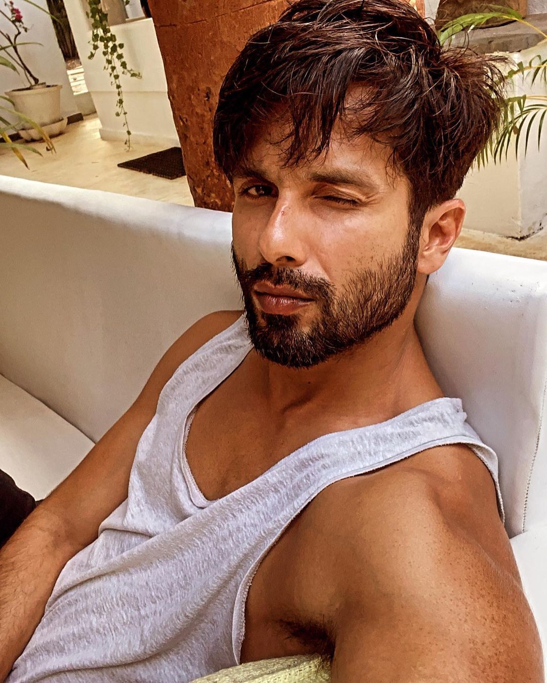 Shahid Kapoor’s Selfies Give His Fans SEXY Vibes