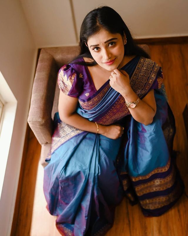 സ്റ്റൈലൻ ലുക്കിൽ അനു മോൾ, സാരി ചിത്രം വൈറലാവുന്നു, കാണൂ