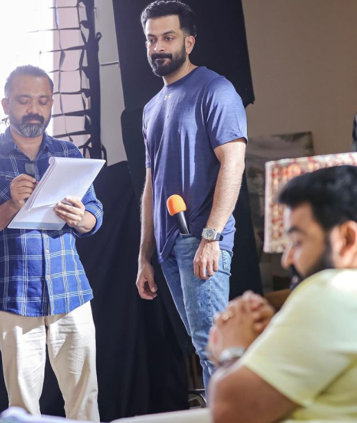 These BTS Pictures From The Sets Of Prithviraj Sukumaran's Bro Daddy Will Leave You Super Excited!