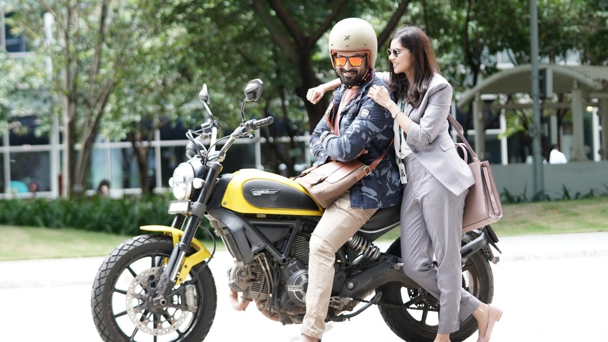 These BTS Pictures From The Sets Of Prithviraj Sukumaran's Bro Daddy Will Leave You Super Excited!