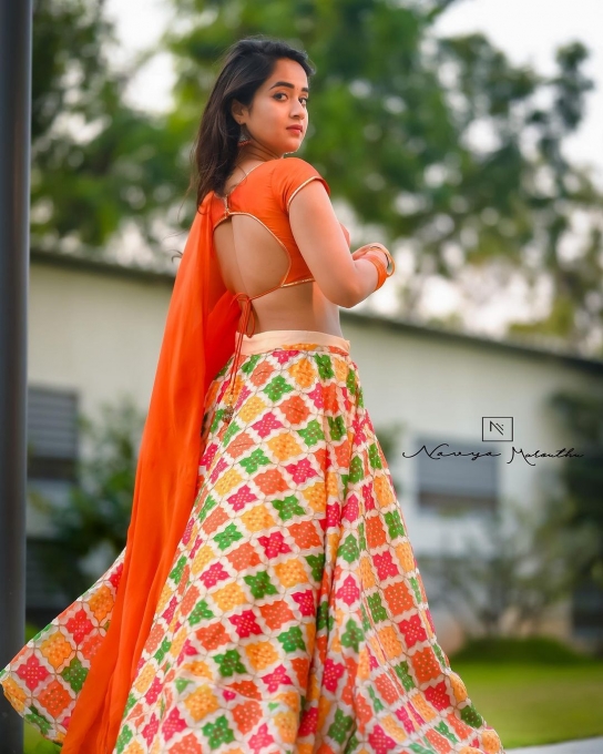 Deepthi Sunaina : రచ్చ రేపిన దీప్తి.. వీపు అందాలు చూపిస్తూ హాట్ ట్రీట్.. నెవర్ బిఫోర్ అన్నట్టు!