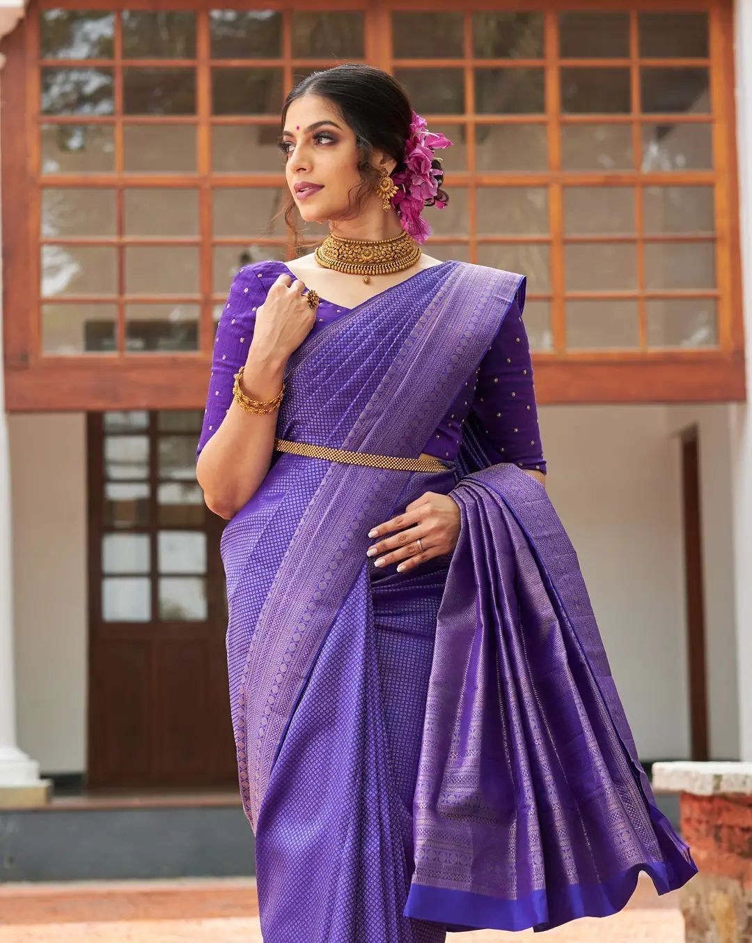 സാരിയില്‍ അതിമനോഹരിയായി ദൃശ്യം സുന്ദരി ശാന്തിപ്രിയ; വക്കീലേ കലക്കിയെന്ന് ആരാധകർ