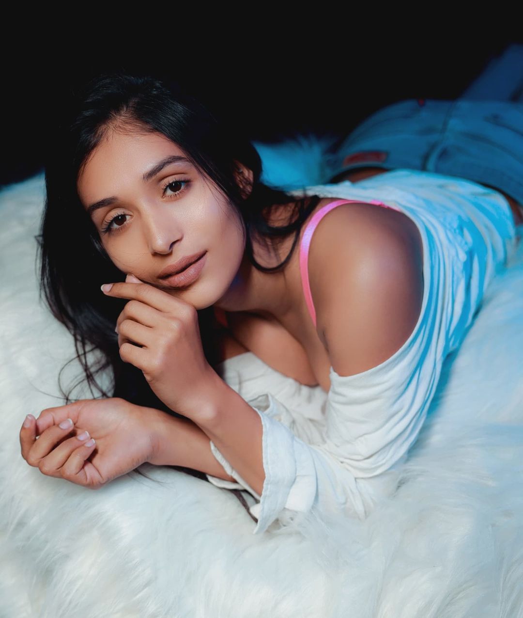Fitness Model Anjali Kapoor Glamorous Photos