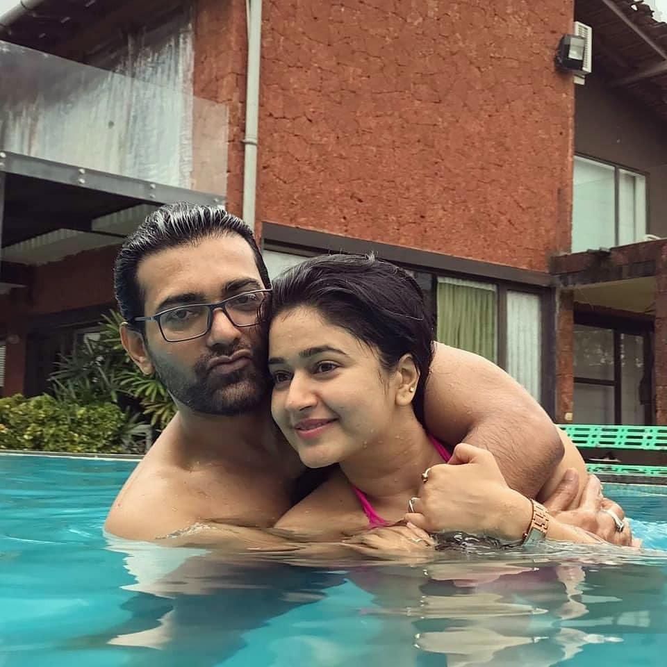 Poonam Bajwa And His Boy Friend Suneel Reddy Personal Photos Goes Viral On Internet
