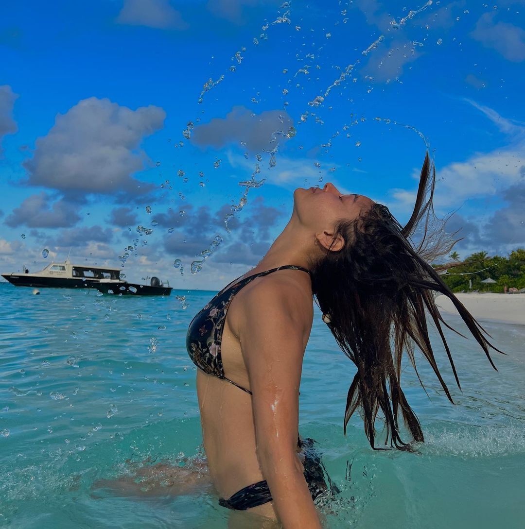 Shiny Doshi, Rubina Dilaik, Hina Khan & Other TV Divas’ Hot Pics From Their Exotic Maldives Vacay