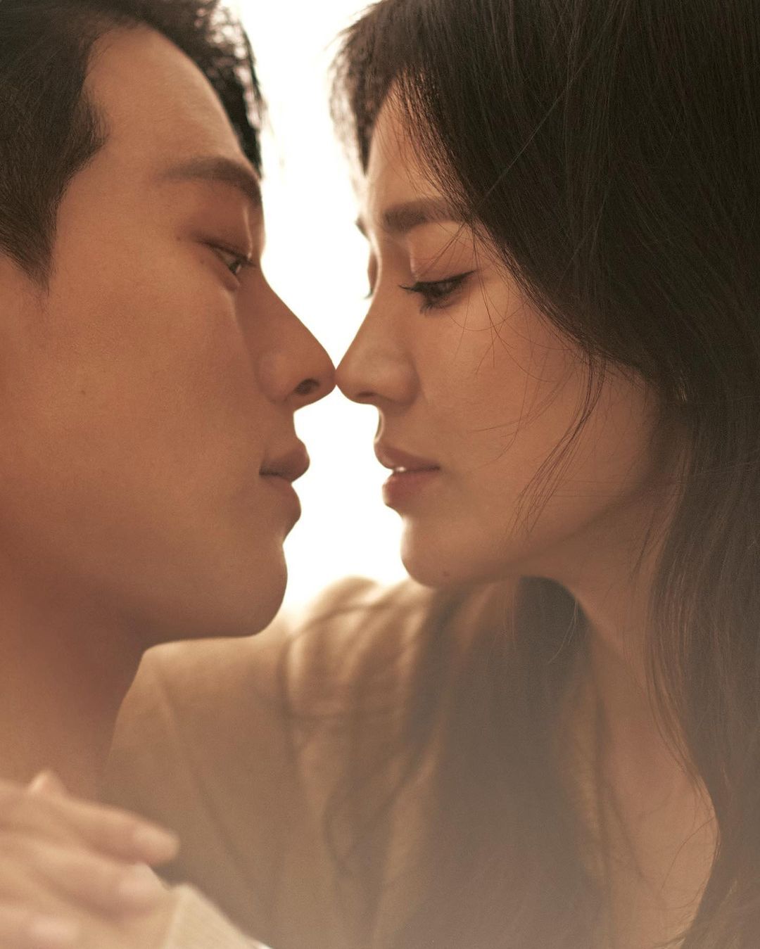 Song Hye Kyo Almost Kisses Jang Ki Yong In New Stills From Now, We Are Breaking Up