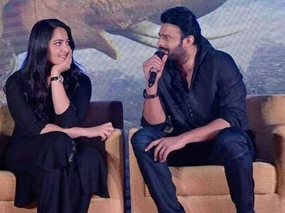 These 15 Pictures Of Anushka Shetty And Prabhas Will Make Your Hearts Flutter!