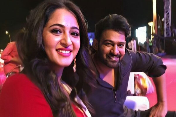 These 15 Pictures Of Anushka Shetty And Prabhas Will Make Your Hearts Flutter!