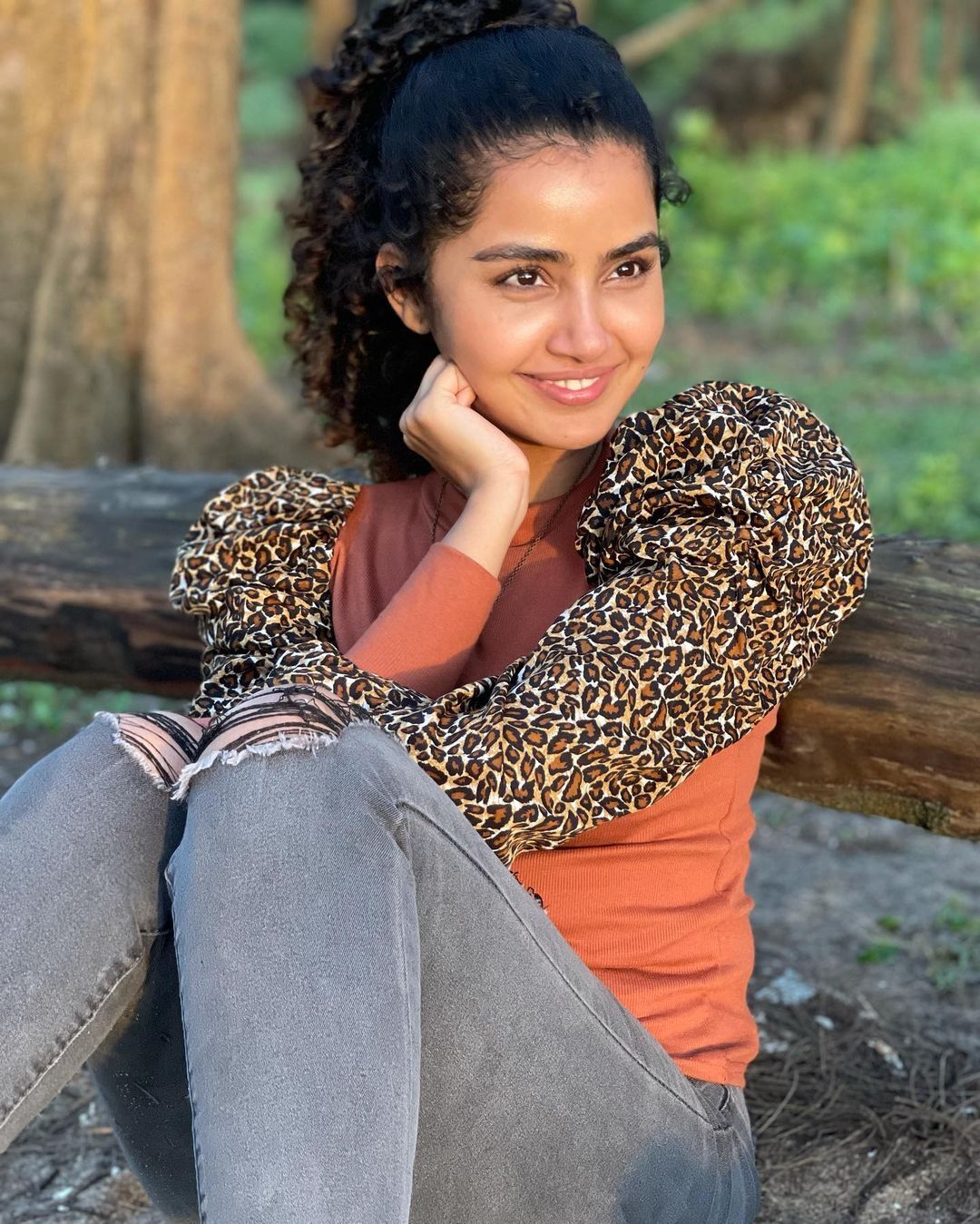 ചിരിയുണർത്തും ഭാവങ്ങളുമായി അനുപമ പരമേശ്വരൻ; ചിത്രങ്ങൾ