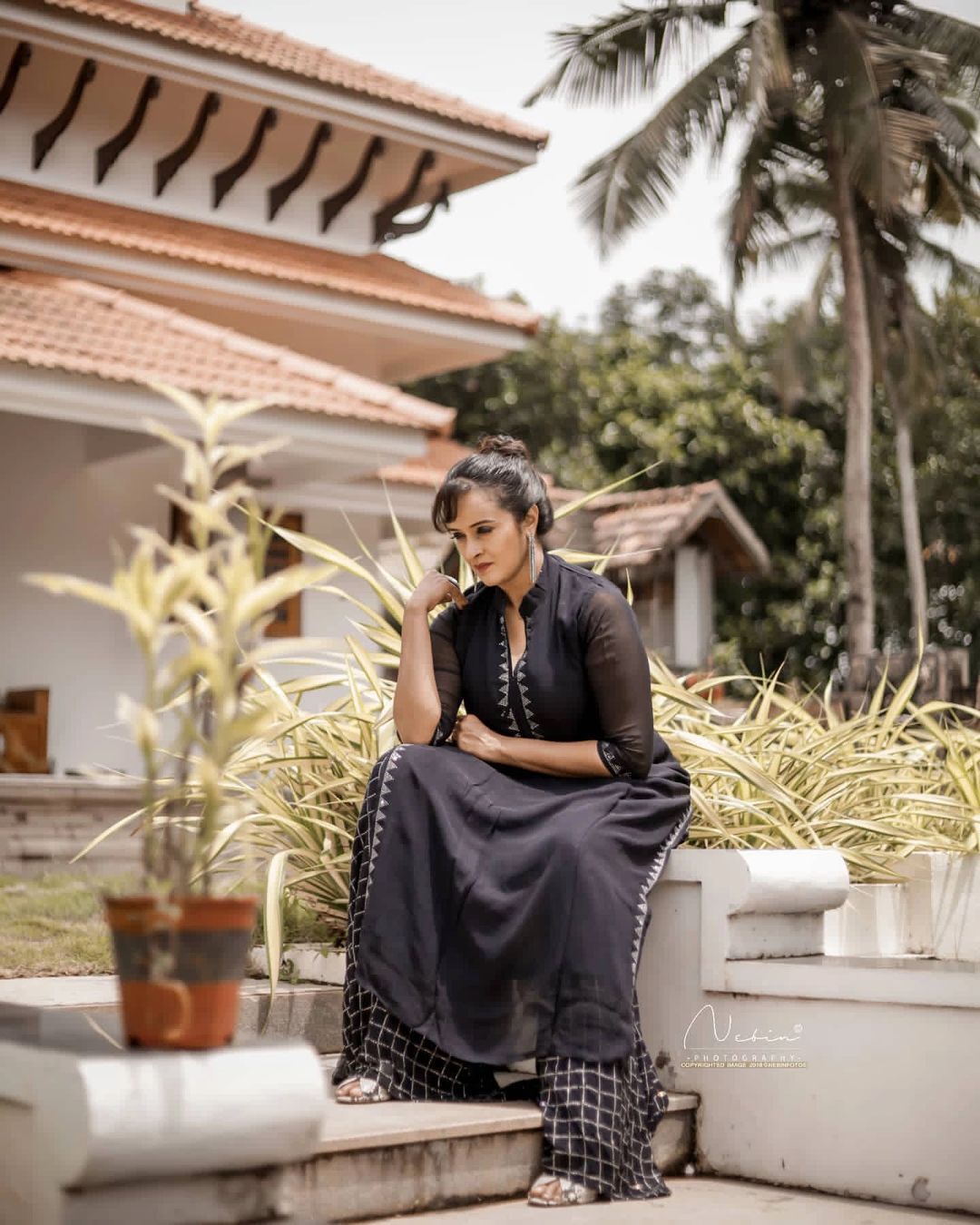 ശാലു  മേനോൻ കൂടുതൽ സുന്ദരിയായിട്ടുണ്ട്, നടിയുടെ ക്രിസ്തുമസ് ചിത്രങ്ങള്‍ വൈറല്‍