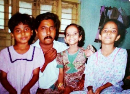 Anasuya Bharadwaj : ఇంట తీవ్ర విషాదం… క్యాన్సర్ తో తండ్రి మృతి.. ఆయనతో అనసూయ రేర్ పిక్స్ చూశారా?